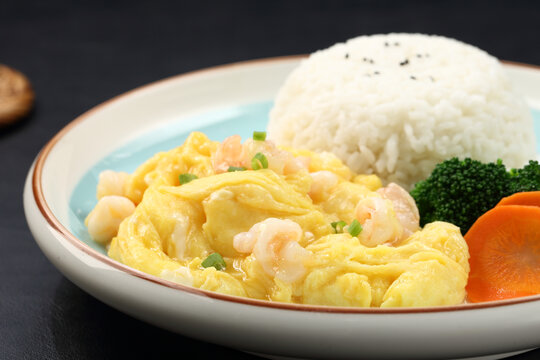 Shrimps w/ Scrambled Egg Rice
